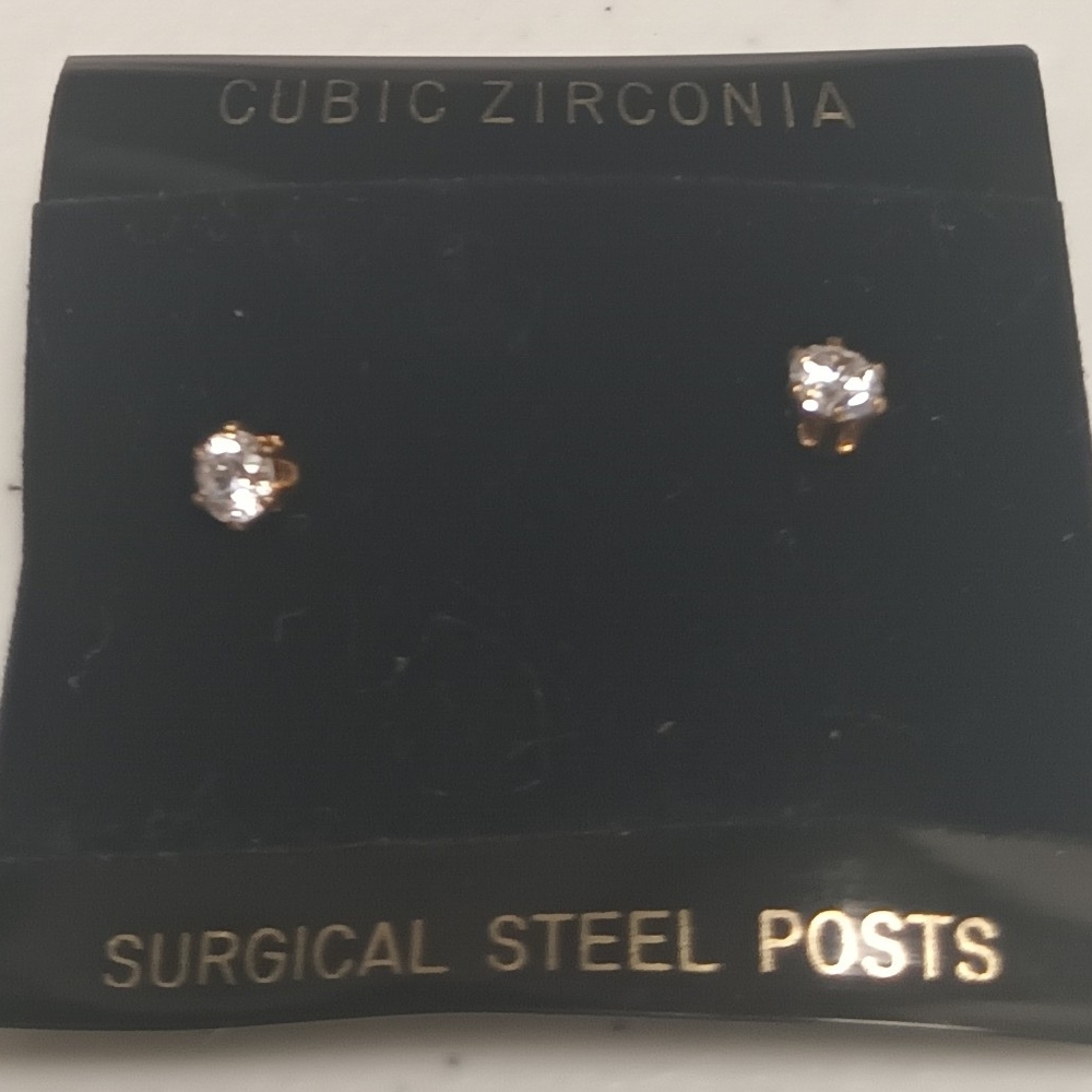 CUBIC ZIRCONIA SURGICAL STEEL POSTS